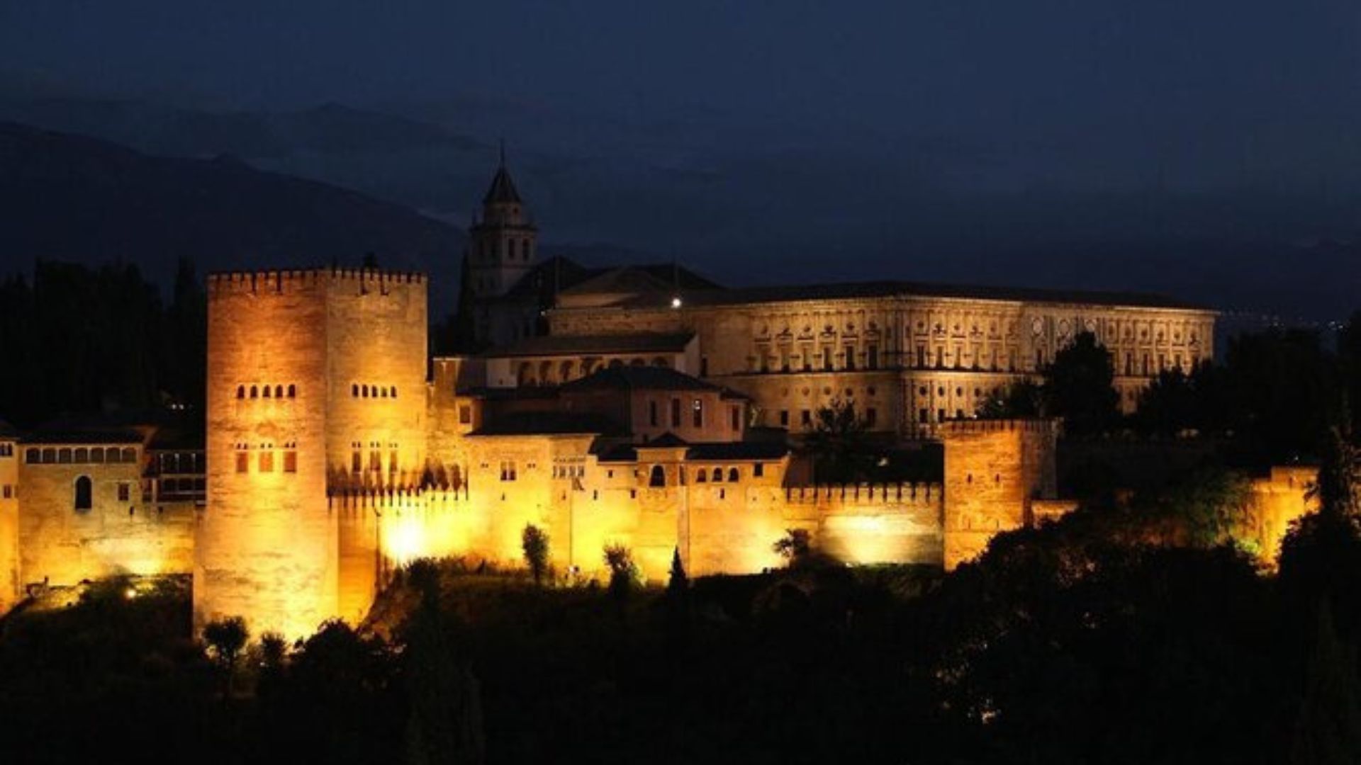 Alhambra de noche